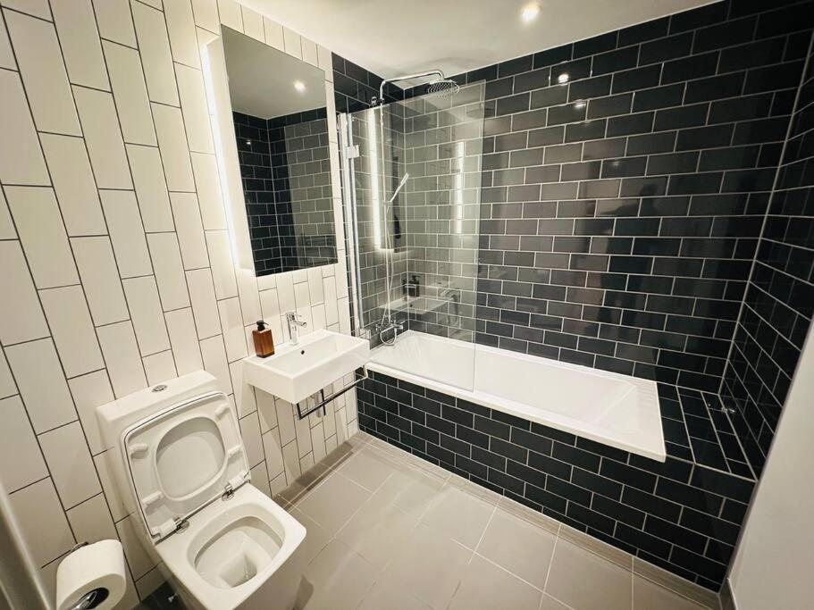 Spacious Modern 1 Bed Apartment. London Exterior photo